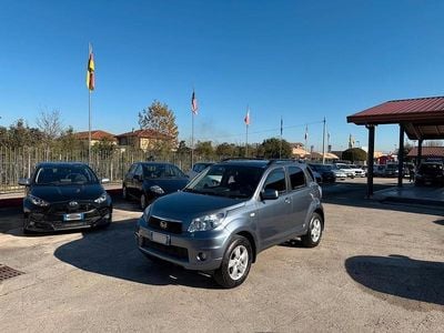 Usata Daihatsu Terios 86 CV (63 kW) 2010 Grigio SUV