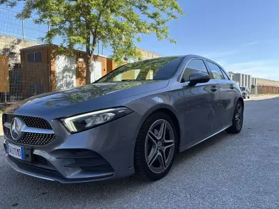 Usata Mercedes A180 Premium 116 CV (85 kW) 2019 Berlina