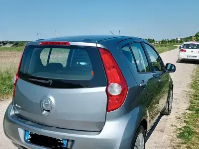 Usata Opel Agila 86 CV (63 kW) 2011 Grigio Utilitaria