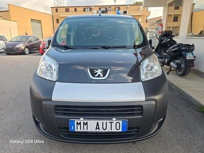 Usata Peugeot Bipper Family 75 CV (55 kW) 2013 Nero Monovolume