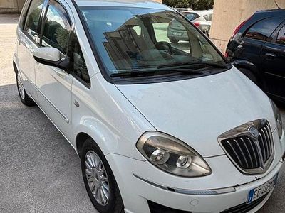 Usata Lancia Musa 69 CV (50 kW) 2011 Bianco Monovolume