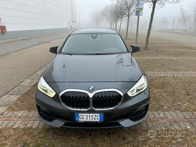 Usata BMW 118 Sport Line 150 CV (110 kW) 2020 Grigio Utilitaria