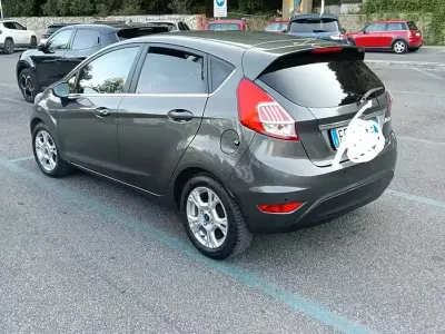 Usata Ford Fiesta 101 CV (74 kW) 2016 Utilitaria