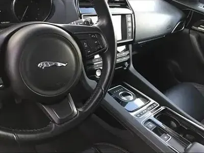 Usata Jaguar F-Pace Prestige 180 CV (132 kW) 2017 Bianco SUV