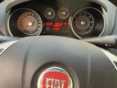 Usata Fiat Punto Street 90 CV (66 kW) 2012 Nero Utilitaria