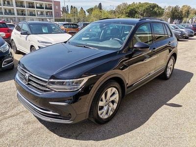Gebraucht VW Tiguan Life 150 PS (110 kW) 2021 Schwarz SUV
