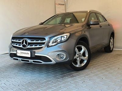 Usata Mercedes GLA180 Business 109 CV (80 kW) 2018 Grigio SUV