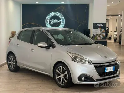Usata Peugeot 208 Allure 75 CV (55 kW) 2018 Grigio Utilitaria