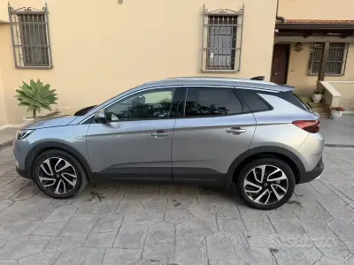 Usata Opel Grandland X 130 CV (95 kW) 2018 Grigio SUV