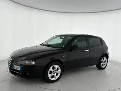 Usata Alfa Romeo 147 105 CV (77 kW) 2009 Nero Utilitaria