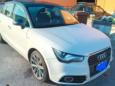 Usata Audi A1 Sportback 105 CV (77 kW) 2014 Bianco Utilitaria