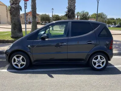 Usata Mercedes A160 Avantgarde 102 CV (75 kW) 2001 Nero Utilitaria