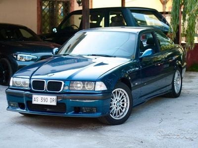 Usata BMW 318 M Sport 140 CV (102 kW) 1998 Blu Coupé