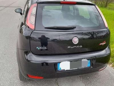 Usata Fiat Grande Punto Active 77 CV (56 kW) 2014 Nero Utilitaria
