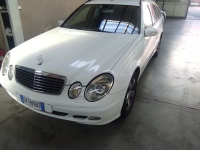 Mercedes E320