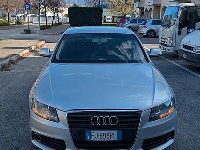 Käytetty Audi A4 160 HP (117 kW) 2010 Harmaa Sedan