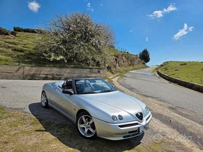 Usata Alfa Romeo Spider 150 CV (110 kW) 1996 Grigio Cabrio