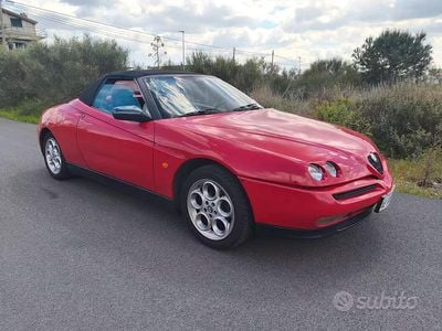 Usata Alfa Romeo Spider 122 CV (89 kW) 1995 Cabrio