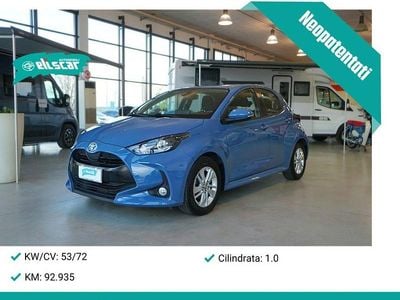 Usata Toyota Yaris Active 72 CV (52 kW) 2021 Azzurro Utilitaria