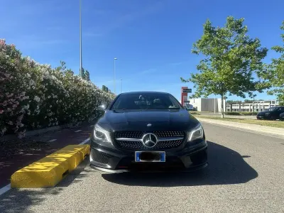 Usata Mercedes CLA220 Shooting Brake 177 CV (130 kW) 2015 Nero Station wagon