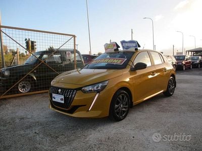 Usata Peugeot 208 Allure 75 CV (55 kW) 2022 Grigio Utilitaria