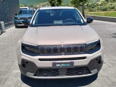 Usata Jeep Avenger Summit 101 CV (74 kW) 2025 Beige SUV