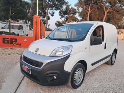 Usata Fiat Fiorino 80 CV (58 kW) 2018 Bianco Monovolume