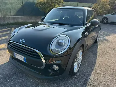 Usata Mini ONE Hype 102 CV (75 kW) 2017 Nero Utilitaria