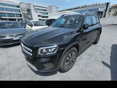 Usata Mercedes GLB200 Business 150 CV (110 kW) 2022 Nero SUV