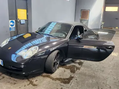 Usata Porsche 911 Carrera 4 Cabriolet 320 CV (235 kW) 2002 Cabrio