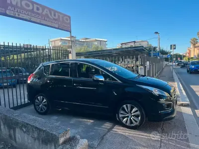 Usata Peugeot 3008 120 CV (88 kW) 2015 Nero Station wagon