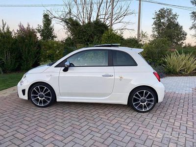 Usata Fiat 500 Abarth 165 CV (121 kW) 2018 Bianco Utilitaria