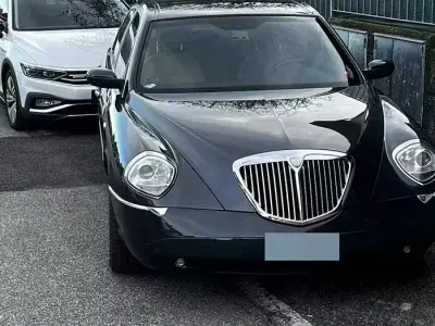 Usata Lancia Thesis