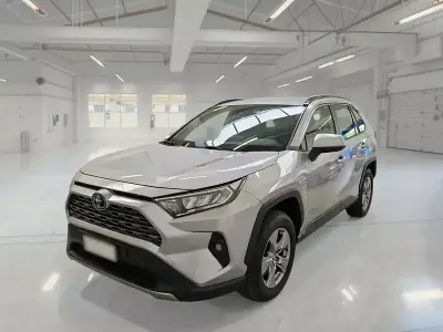 Usata Toyota RAV4 Hybrid Business Edition 178 CV (130 kW) 2022 SUV
