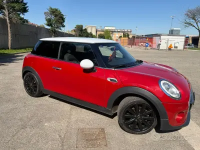 Occasion Mini Cooper D Business 116 ch (85 kW) 2017 Rouge Citadine