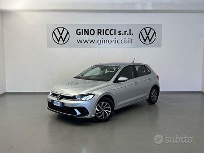Grigio Nuova 2025 VW Polo Life Berlina | 22.900 € (Buon prezzo)