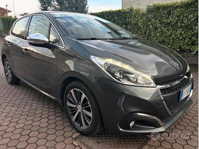Usata Peugeot 208 Allure 110 CV (80 kW) 2018 Utilitaria
