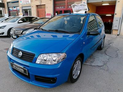 Usata Fiat Punto 69 CV (50 kW) 2004 Blu Utilitaria