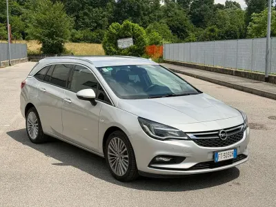 Usata Opel Astra Business 136 CV (100 kW) 2018 Station wagon