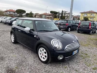 Käytetty Mini Cooper D Pepper 109 HP (80 kW) 2009 Musta Viistoperä