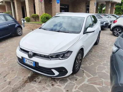 Occasion VW Polo Life 95 PK (69 kW) 2023 Wit Hatchback
