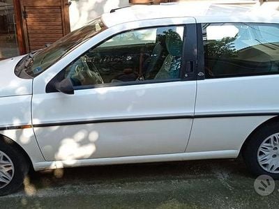 Usata Lancia Ypsilon 1999 Bianco Utilitaria