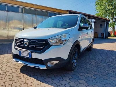 Usata Dacia Lodgy Stepway 102 CV (75 kW) 2017 Bianco Monovolume