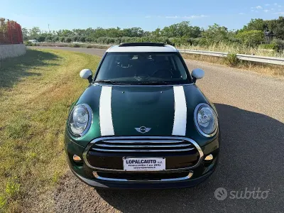 Usata Mini Cooper D Seven 116 CV (85 kW) 2017 Verde Utilitaria