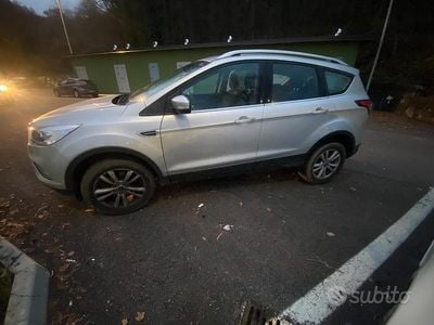 Usata Ford Kuga 120 CV (88 kW) 2019 Grigio SUV
