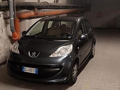Grigio Usata 2007 Peugeot 107 Utilitaria | 3299 € (Buon prezzo)