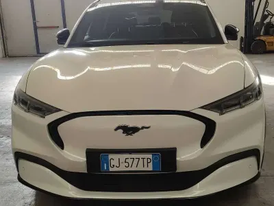 Usata Ford Mustang Mach-E Standard Range 124 kW (169 CV) 2022 Bianco SUV