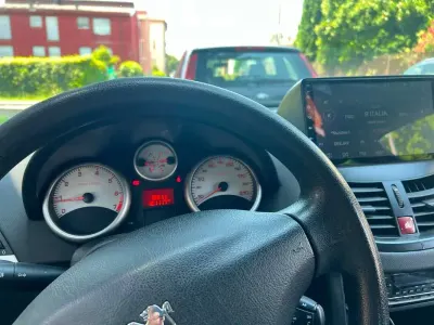 Usata Peugeot 207 73 CV (53 kW) 2007 Berlina