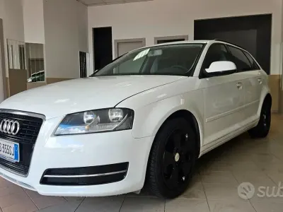 Käytetty Audi A3 Ambition 90 HP (66 kW) 2010 Valkoinen Viistoperä