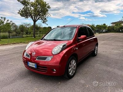 Usata Nissan Micra N-TEC 78 CV (57 kW) 2010 Rosso Utilitaria